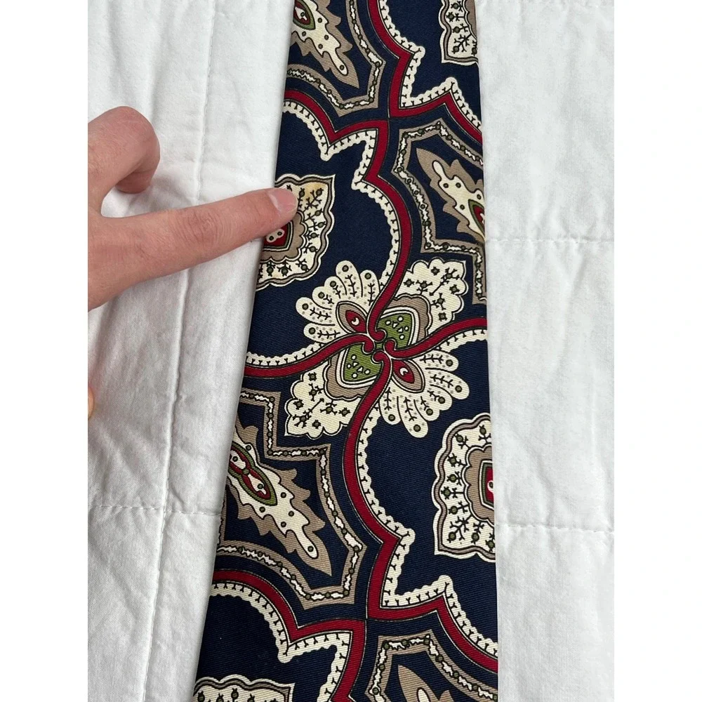 VTG Club Room Silk Tie Woven Printed England Hand Made Usa Paisley Dark Blue Red